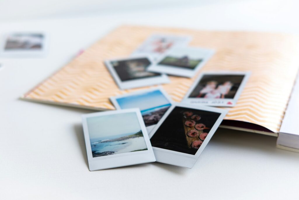 Selbst gestaltetes Fotoalbum als eine der persönlichen Hochzeitsgeschenk Ideen